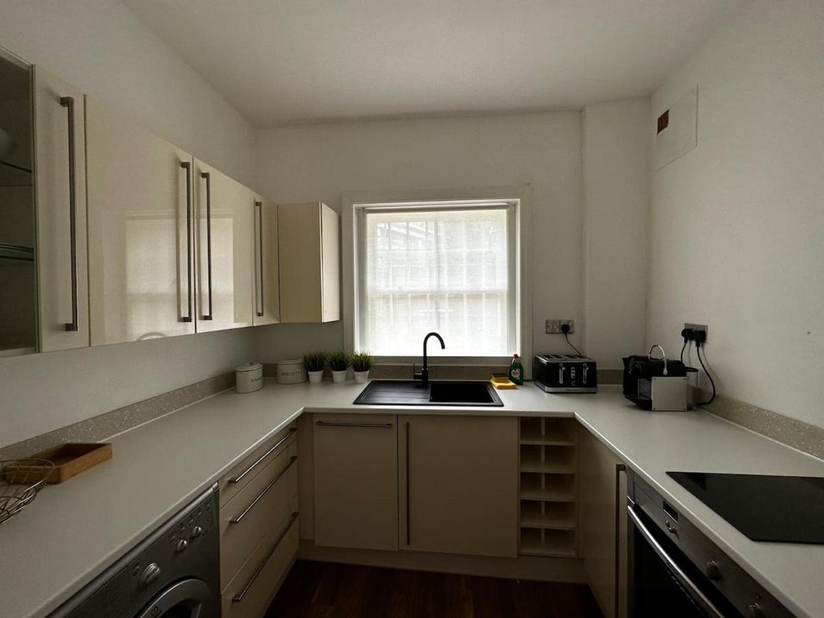 Spacious Studio For 4 Flat Near Regents Park N2 London Eksteriør bilde